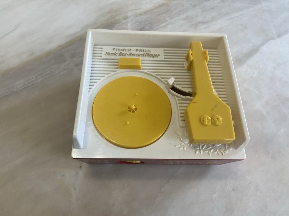 Vintage Fisher Price Music Box Record Player 2014 FOR PARTS ONLY DOES NOT WORK